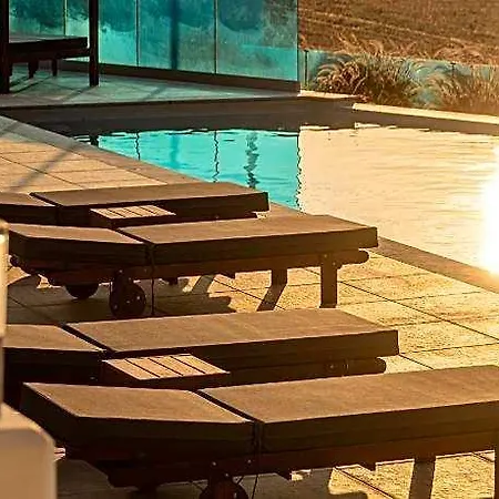 Nilea Island Living